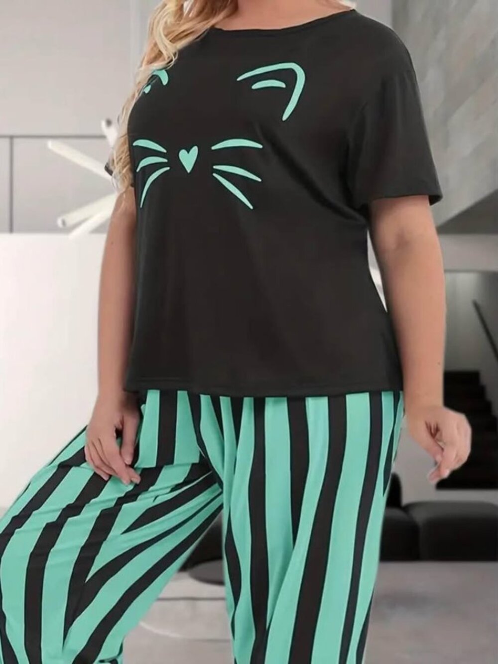 Ladies size 1X Cat themed shirt with striped pants. Brand new 13.00 - Picture 5 of 9